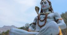 Stire din Cultură-Educație : O sectă veche de 800 de ani a fost recunoscută ca religie separată. În ce cred aderenții Lingayat