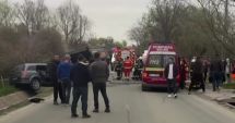 Stire din Eveniment : UPDATE Accident rutier între un tir și o mașină, la Sibioara! O persoană, transportată la spital
