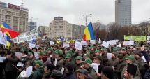 Stire din Eveniment : Protest al silvicultorilor la Ministerul Mediului, faţă de diminuarea cu un sfert a salariilor