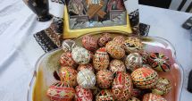 Stire din Cultură-Educație : Simbolurile mesei de Paște. De ce se păstrează lumânarea?