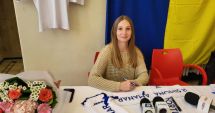 Stire din Sport : Marea gimnastă, Simona Amânar a ajuns la Constanța. A "botezat" simbolic Sala Sporturilor
