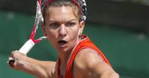 Stire din Sport : Simona Halep, eliminată în turul I al probei la dublu de la Stuttgart