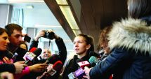 Stire din Sport : Simona Halep s-a întors în țară. "A fost un tablou greu!"