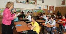 Stire din Cultură-Educație : Elevii de clasa a VIII-a și a XII-a  se pregătesc pentru simulare.  Vor evita un nou dezastru în vară?