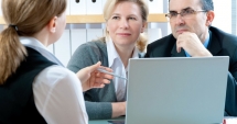 Stire din Economie : Sistemul bancar preferă  să crediteze investițiile imobiliare și consumul
