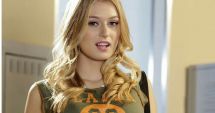 Stire din Fun : Și studentele blonde se mai rușinează din când în când…