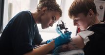 Stire din Social : Ministerul Sănătății: Reguli noi pentru saloanele de înfrumusețare și cele de tatuaj