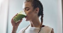 Stire din Sănătate : Dacă nu le preparați corect, smoothie-urile pot îngrășa