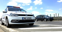 Stire din Eveniment : Șofer fără permis, urmărit de polițiști pe Autostrada Soarelui, oprit la podul Fetești