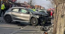 Stire din Eveniment : DOUĂ FETE UCISE PE TROTUAR, DE O ŞOFERIŢĂ BĂUTĂ / Instanţa a decis câţi ani va sta femeia după gratii