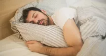 Stire din Sănătate : Cum să îmbunătățiți calitatea somnului cu ajutorul vitaminelor