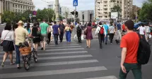 Stire din Politică-Administrație : Sondaj INSCOP: Peste două treimi dintre români cred că este momentul unei schimbări complete a clasei politice