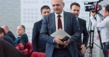 Stire din Politică-Administrație : Liviu Dragnea, despre remaniere și numirea noilor miniștri: Așteptăm decizia Curții Constituționale, care e fundamentală