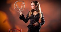 Stire din Fun : Soția mea  este magiciană