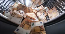 Stire din Actualitate : Bancă ilegală descoperită. Milioane de euro spălate printr-o rețea clandestină