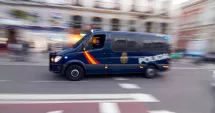 Stire din Actualitate : Tragedie pe șosea. Un cuplu de români a murit într-un incendiu, după impactul camionului
