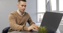 Stire din Social : Știați că puteți plăti taxele online? Iată ce trebuie să faceți pentru a evita aglomerația de la ghișee