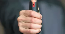 Stire din Eveniment : Un băiat de 14 ani a fost reținut după ce a folosit spray lacrimogen într-un centru comercial