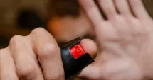 Stire din Eveniment : Adolescent de 15 ani reținut după ce a pulverizat spray lacrimogen într-un centru comercial