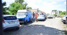 Stire din Social : Indiferență, indolență, incultură! Statuie celebră, "parcată" printre rable