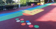 Stire din Social : Continuă lucrările de reabilitare și modernizare a locurilor de joacă din municipiul Constanța