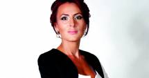 Stire din Politică-Administrație : Senatoare PNL: "Salariul nu-mi ajunge nici măcar pentru coafor!"