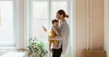 Stire din Social : Aproape 1.000 de părinți beneficiază de sprijin financiar pentru revenirea la muncă