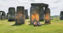 Stire din Actualitate : Complexul Stonehenge, vechi de 5.000 de ani, vandalizat cu vopsea pulbere