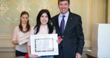 Stire din Cultură-Educație : Studentă constănțeană premiată de McDonald’s România