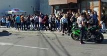 Stire din Actualitate : Studenţii din Craiova, la coadă pentru testare, altfel nu se pot prezenta la cursuri