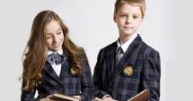 Stire din Cultură-Educație : Elevii resping ideea introducerii uniformelor școlare: bani aruncați pe fereastră