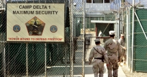 Stire din Actualitate : SUA transferă patru deținuți  de la Guantanamo Bay în Arabia Saudită
