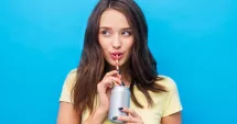 Stire din Sănătate : Sucurile dietetice, dulcele „fără caloriiׅ“ care nu este chiar inofensiv