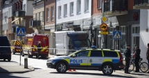 Stire din Actualitate : Operațiune de amploare în Stockholm, după ce șoferul unui camion a lovit mai multe vehicule