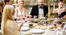 Stire din Social : Ce mâncăm cu adevărat? Fructele de mare, pline de microplastice