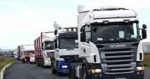 Stire din Eveniment : Transportatorii au ajuns la capătul răbdării și ies în stradă. "Să nu vă mirați de măgării!"