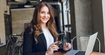 Stire din Cultură-Educație : Directorii de şcoli, obligaţi să raporteze profesorii care nu ţin lecţii online