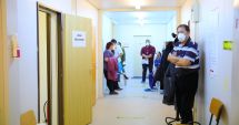 Stire din Social : Pregătiri pentru vaccinarea vârstnicilor. De vineri se pot face programări