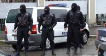 Stire din Eveniment : Fără coborâri în rapel pentru polițiști! Intervențiile în forță, permise doar pe scări!