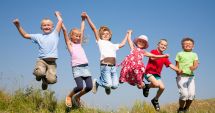 Stire din Cultură-Educație : Vacanţă de primăvară de o lună de zile. Când se vor întoarce copiii la şcoală