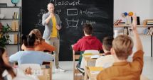 Stire din Cultură-Educație : "Ciopârțirea" în module a învățământului a afectat grav evaluarea justă a elevilor