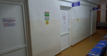 Stire din Eveniment : Bărbat suspect de AVC, lăsat ore întregi să agonizeze pe holurile spitalului. Familia acuză medicii