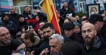 Stire din Social : Peste 100 de susţinători ai lui Georgescu, ”la urne” la Mogoşoaia, în pofida anulării alegerilor