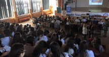 Stire din Cultură-Educație : Sute de elevi din Mangalia, interesați de studii în America