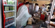 Stire din Social : Sute de kilograme  de carne și pește,  confiscate din magazine  și restaurante