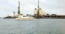 Stire din Eveniment : Sute de mii de pachete de țigări, descoperite pe un yacht