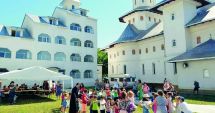 Stire din Social : Copiii pot merge la Școala de vară de la biserica "Sfântul Vasile cel Mare"