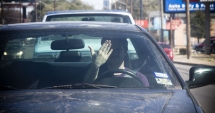 Stire din Eveniment : Amendat după ce  a arătat semne obscene  unui polițist