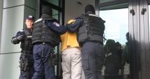Stire din Eveniment : Tânărul care și-a încătușat bunicul și l-a băgat în portbagaj, arestat preventiv