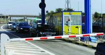 Stire din Eveniment : Fără aglomerație pe drumul spre mare! Cum pot plăti șoferii taxa  de pod de la Fetești